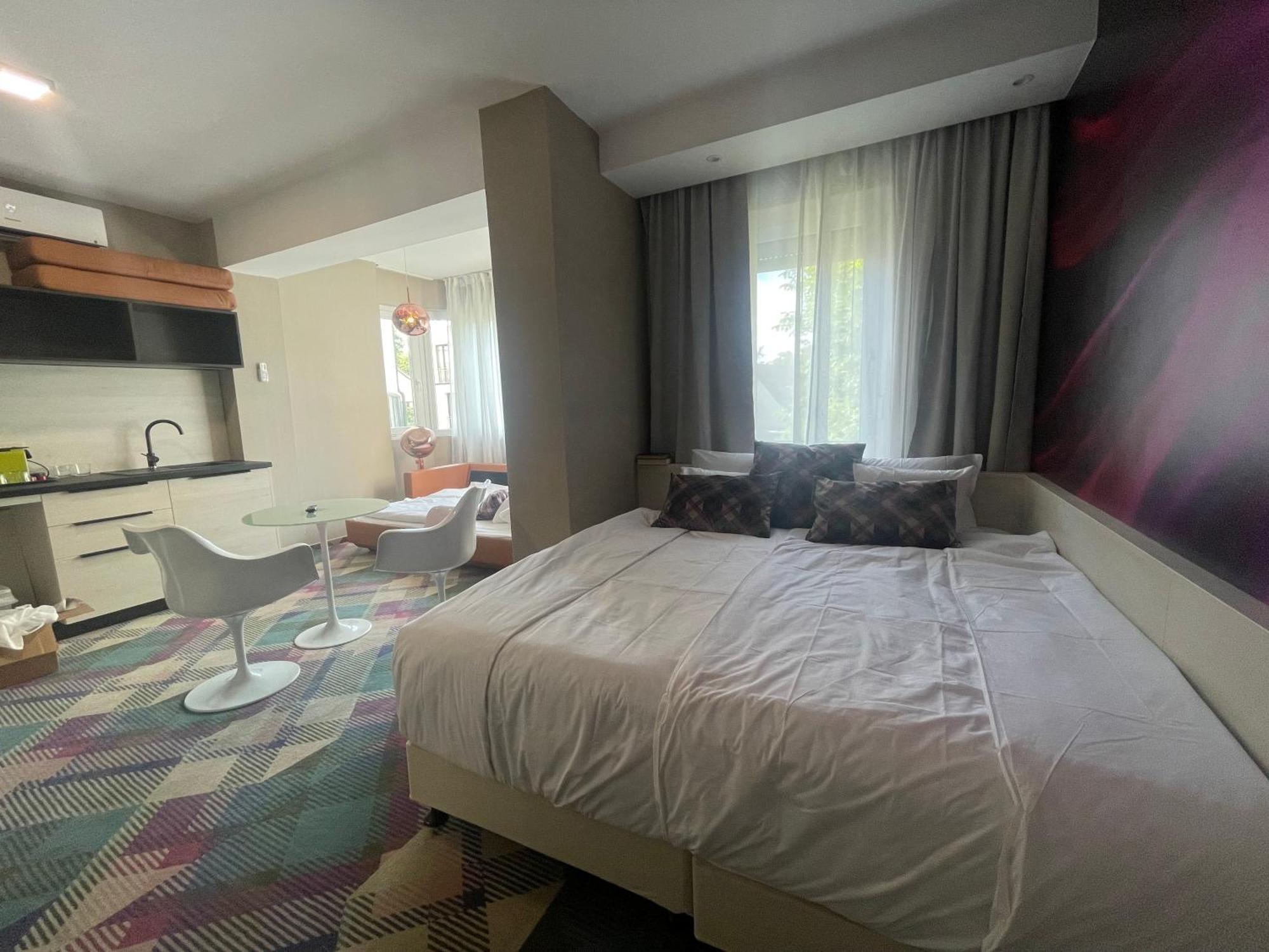 Hotel Science