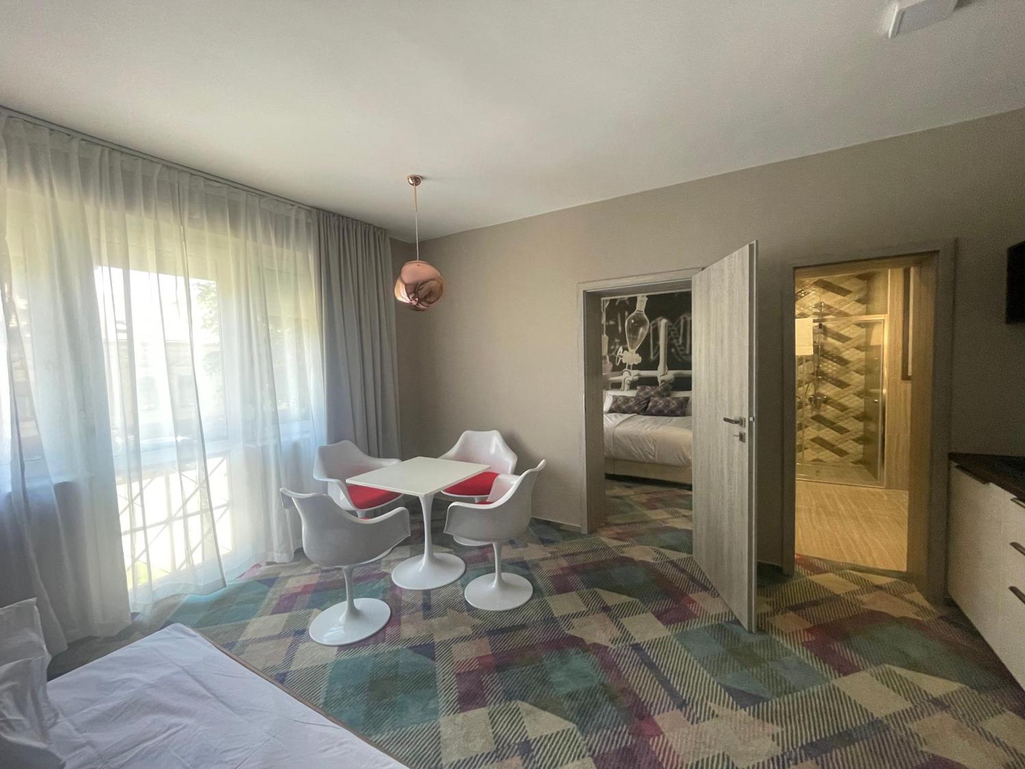Science Hotel 4*